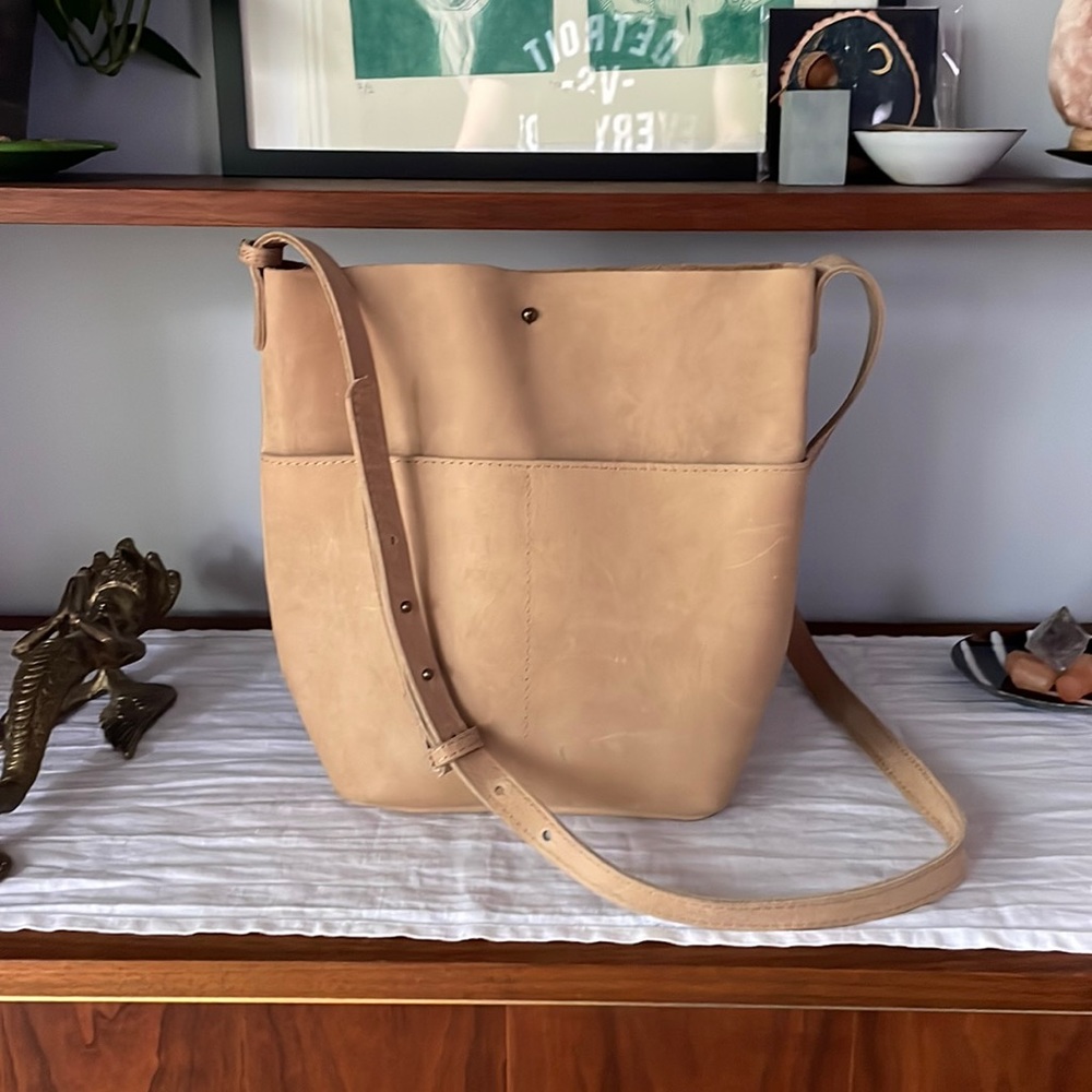 Able leather purse